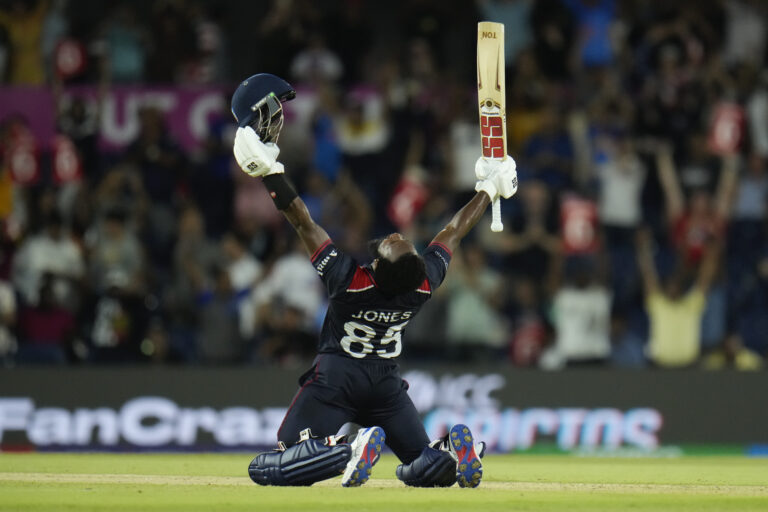 Lay Betting on IPL All-Rounders Using Online Cricket ID